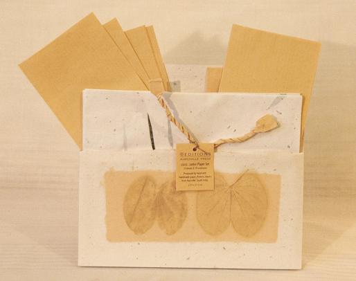 Indipaper - bamboo sheets with envelopes in folder white/sand (bamboo sheets with envelopes in folder white/sand)